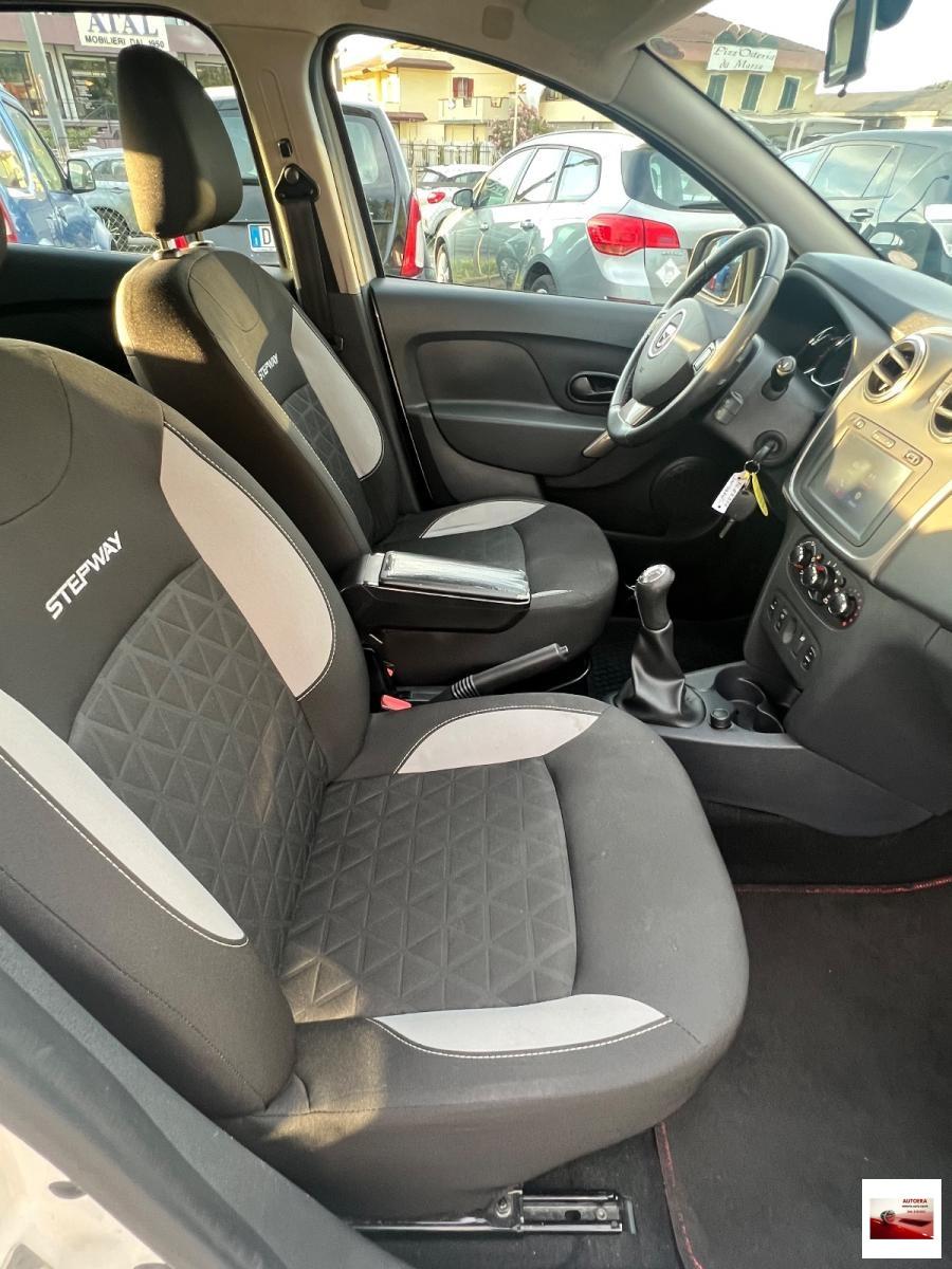DACIA - Sandero - Stepway 1.5 dCi 8V 90 S&S Easy-R