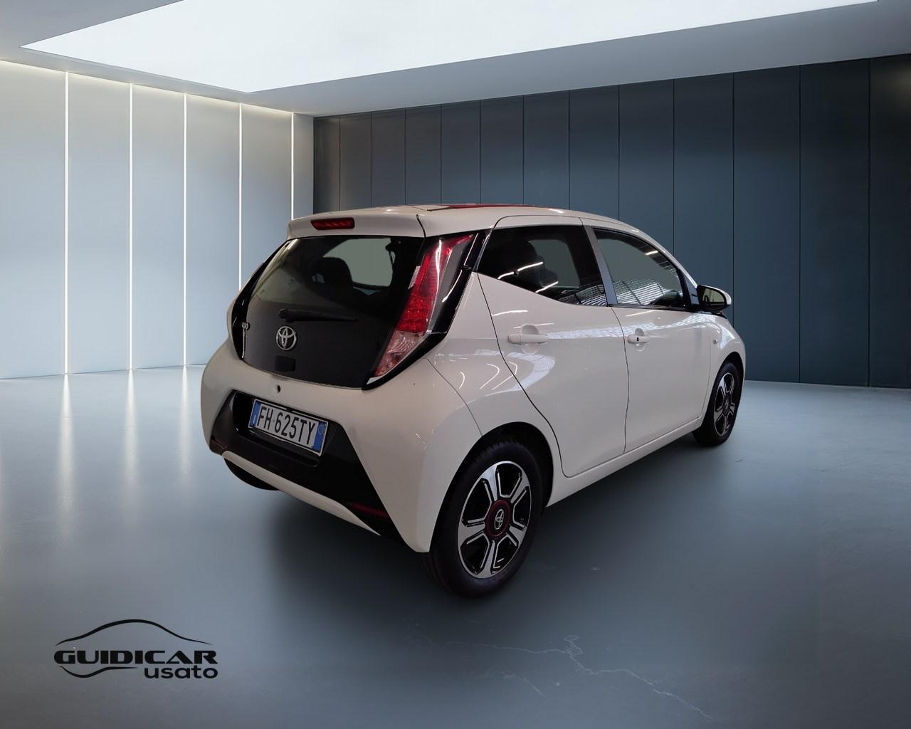 TOYOTA Aygo II 2014 - Aygo 5p 1.0 x-wave my15