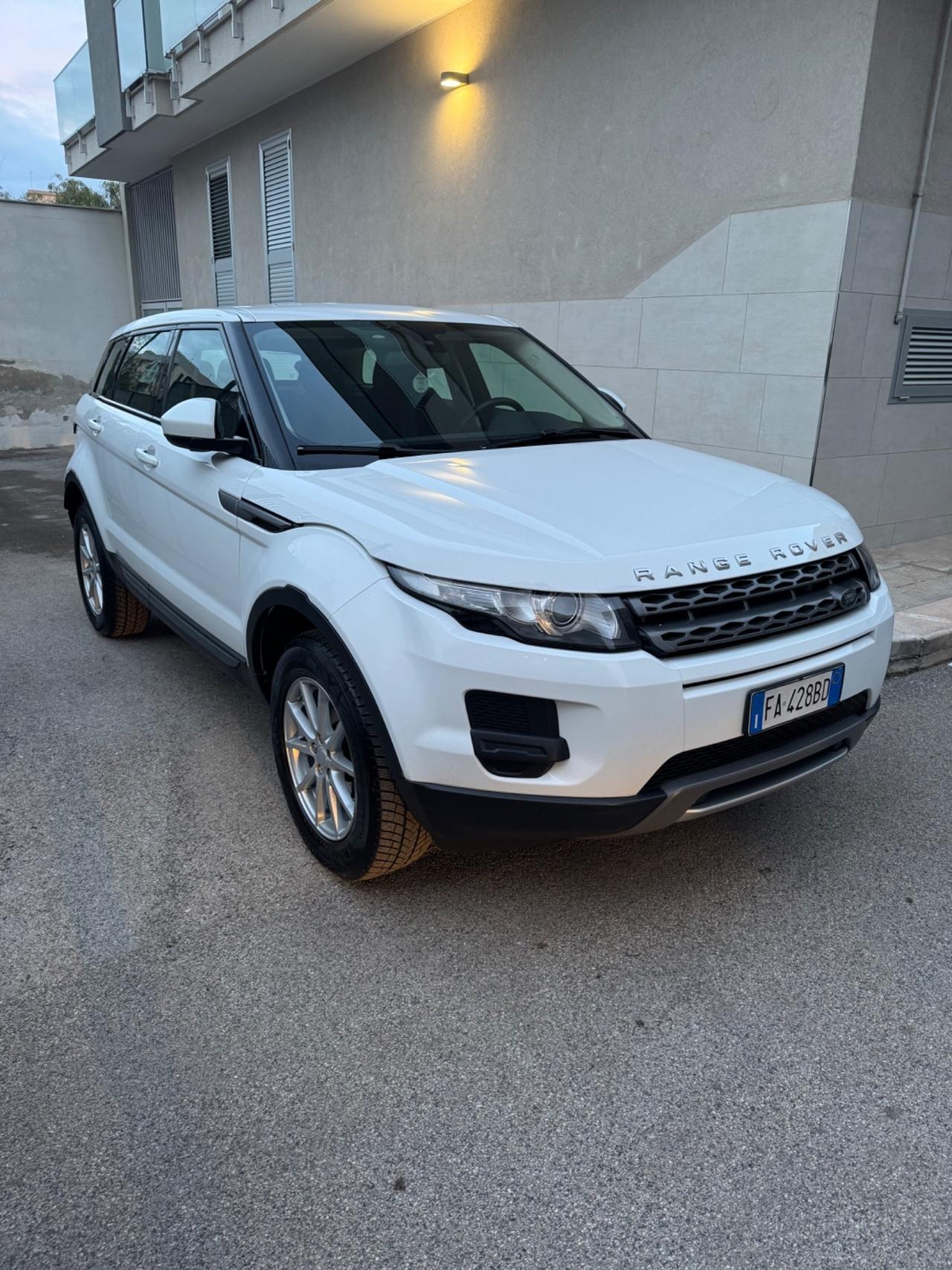 Land Rover Range Evoque 2.2 TD4 5p. Pure