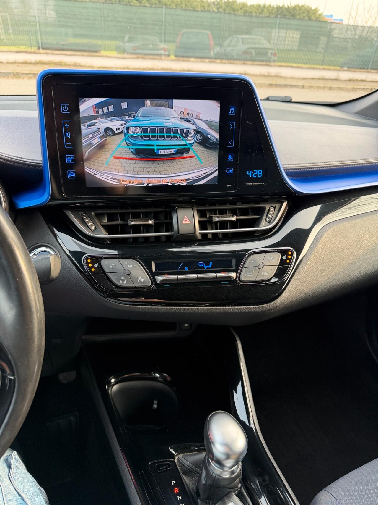 Toyota C-HR 1.8 Hybrid E-CVT Lounge