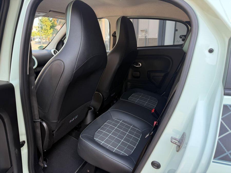 RENAULT TWINGO 900 90 AUTOM PARISIENNE CERTIFICATA