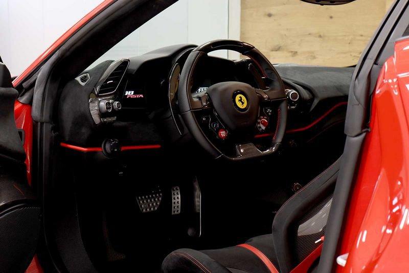 Ferrari 488 488 Pista