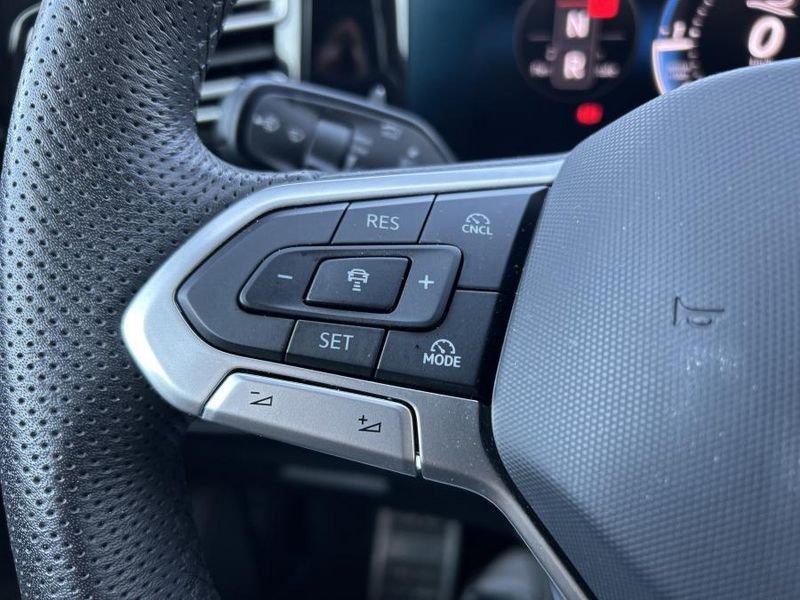 Volkswagen Tiguan 2.0 TDI 150cv DSG R-Line UFF. ITALIA * 27 MILA KM
