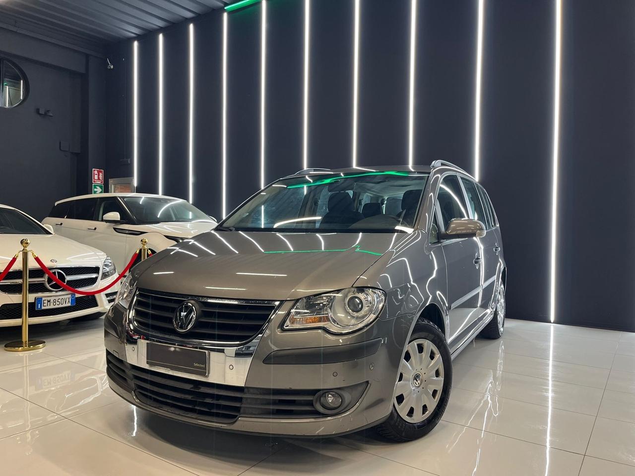Volkswagen Touran 1.9 TDI 105CV Conceptline 7 POSTI UNICO PROPRIETARIO