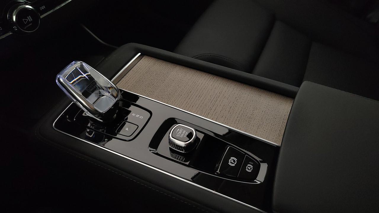 VOLVO XC90 2.0 b5 Plus Bright awd 7p.ti auto