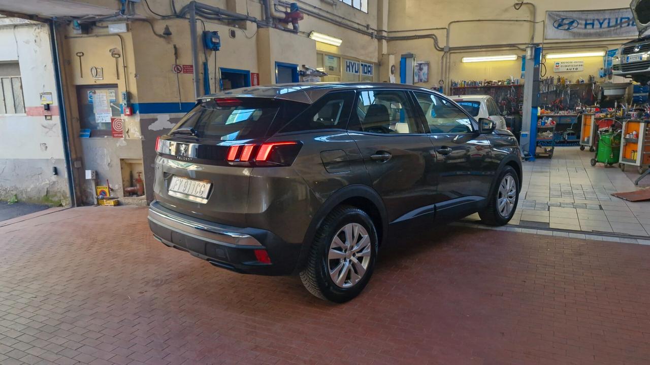 Peugeot 3008 BlueHDi 130 S&S Business