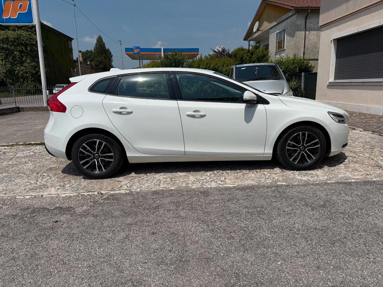 Volvo V40 T2 Momentum