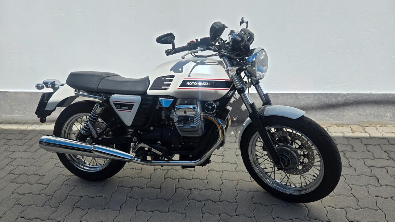 Moto Guzzi V7 SPECIAL