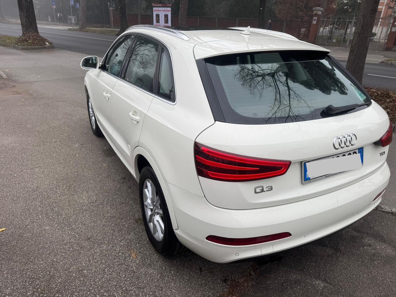 Audi Q3 2.0 TDI business Plus neopaten garanzia 12 mesi