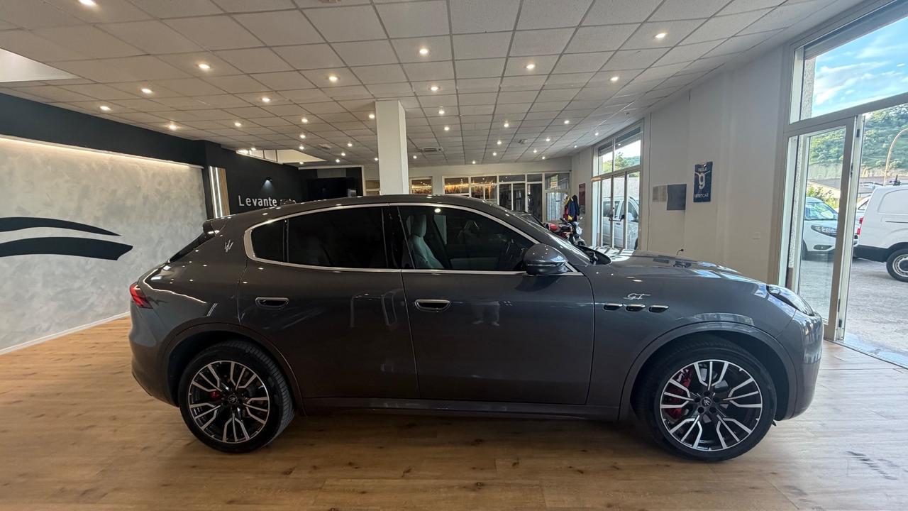 Maserati Grecale MHEV 300 CV AWD GT