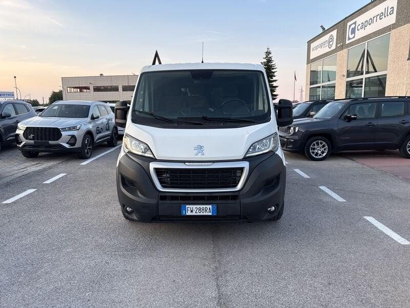 Peugeot Boxer 330 BlueHDi 140 S&S PC-TN Premium
