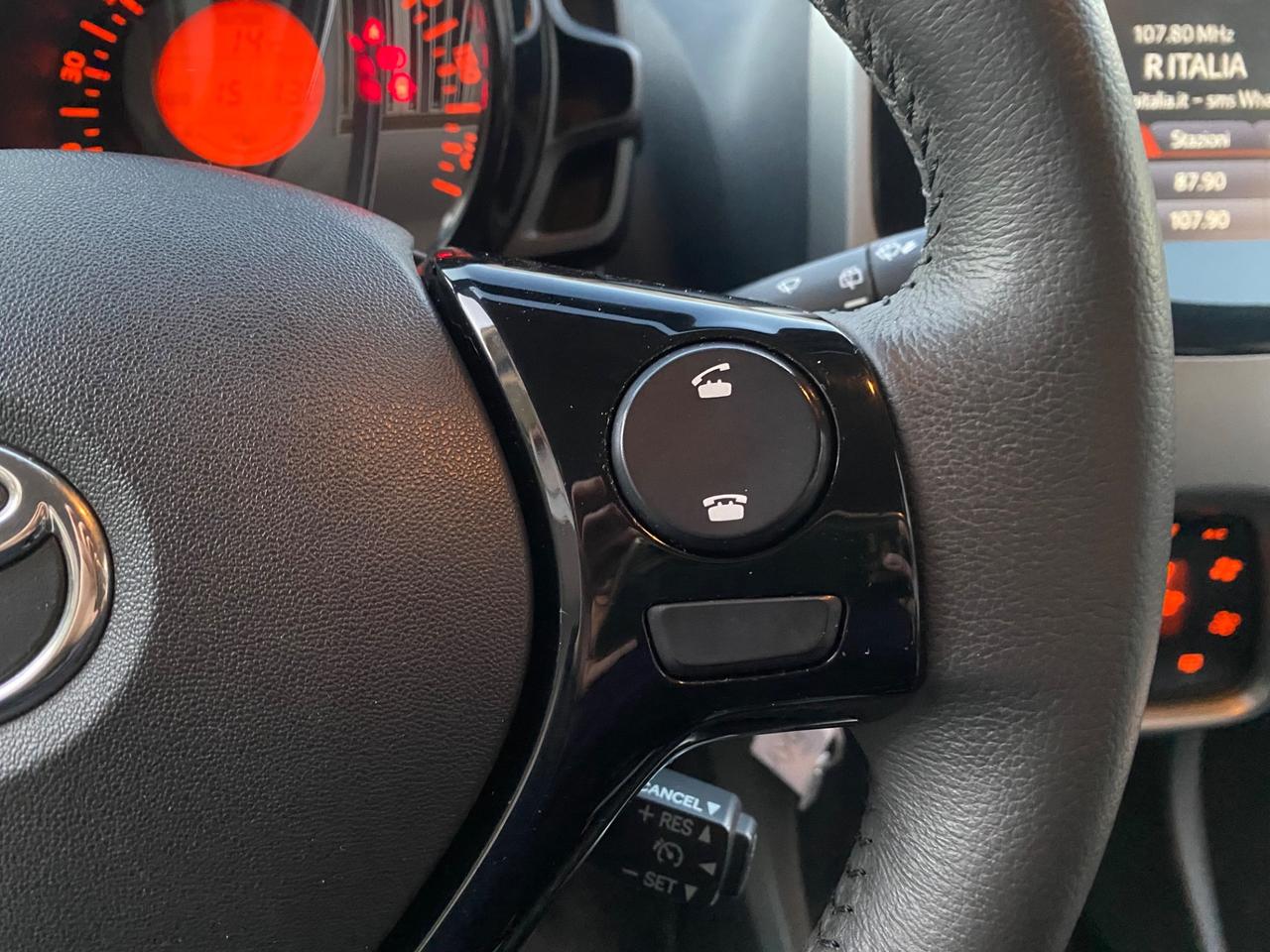 Toyota Aygo 1.0 VVT-i 69 CV 5 porte x-clusiv