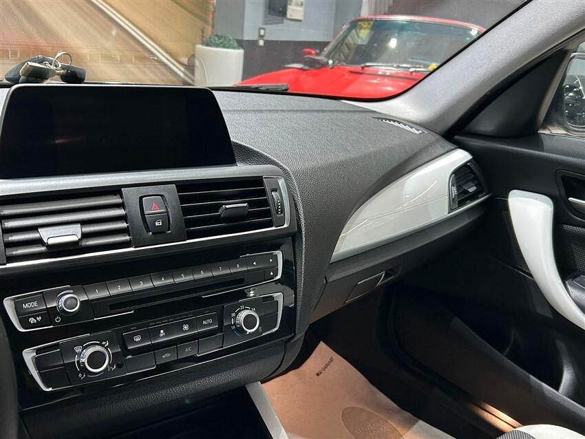 Bmw 116 116d 5p. Urban