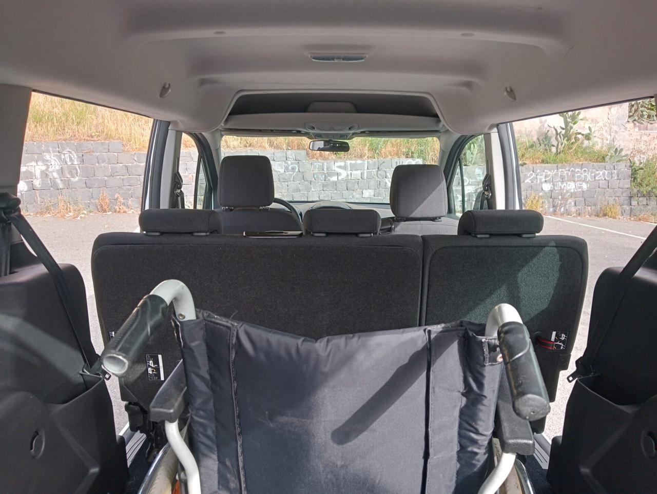 Ford Tourneo Connect Pianale ribassato con rampa disabili in carrozzina