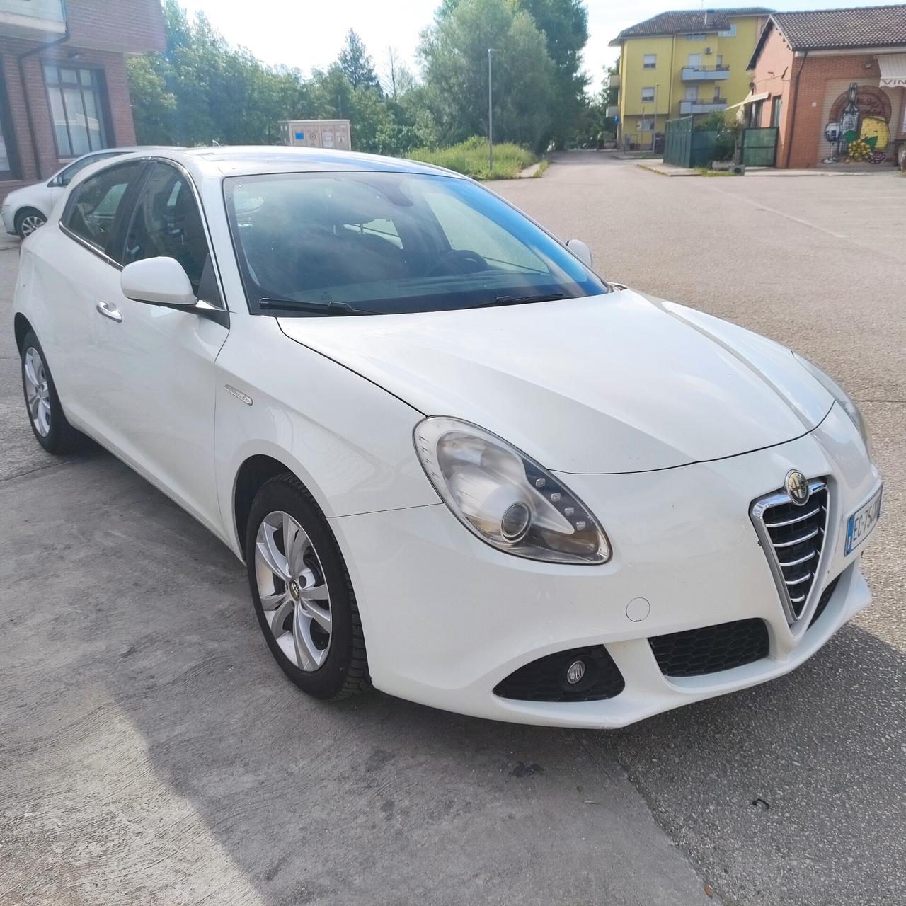 Alfa Romeo Giulietta 1.6 JTDm-2 105 CV Distinctive