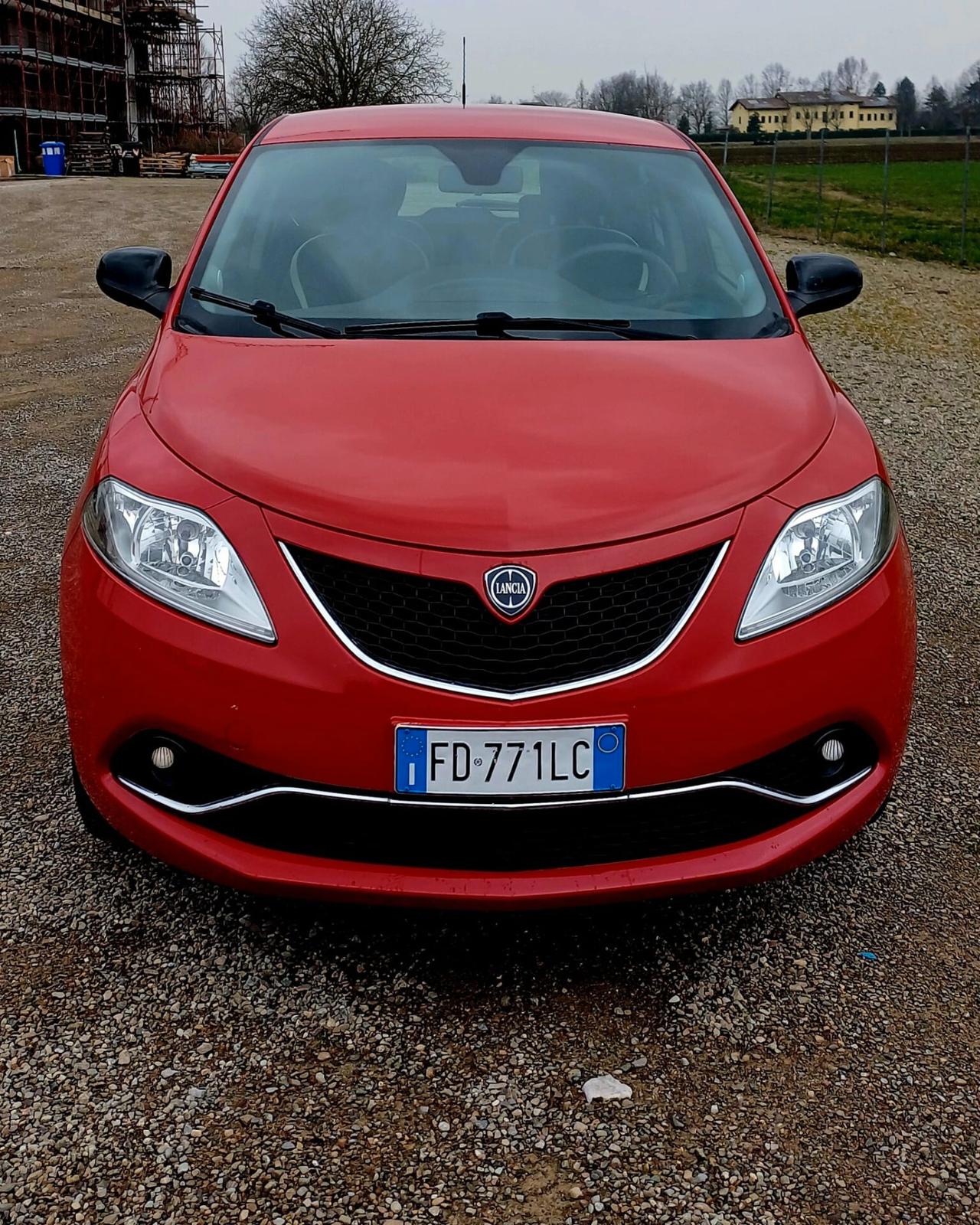 Lancia Ypsilon 1.2 69 CV 5 porte Platinum