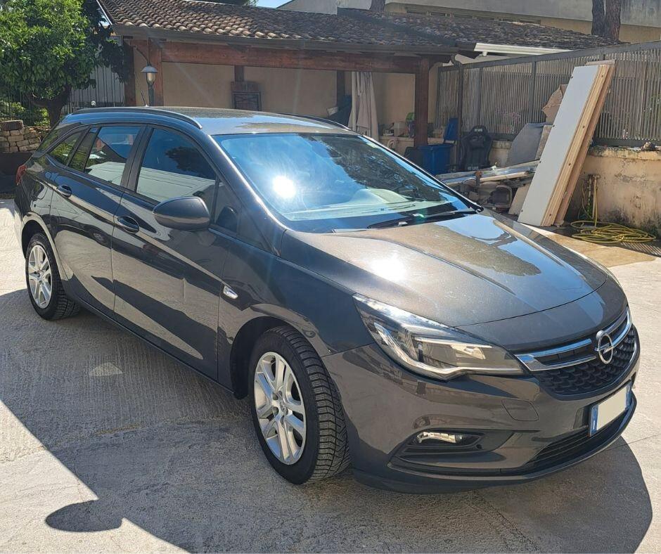 Opel Astra station wagon