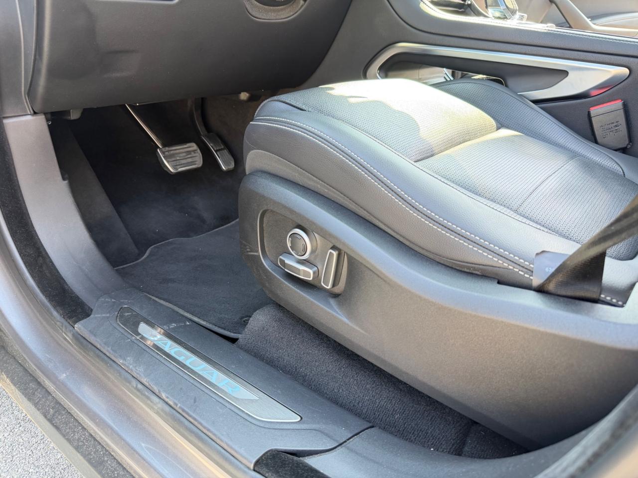 Jaguar F-Pace 2.0 PHEV 404 CV AWD aut. R-Dynamic S