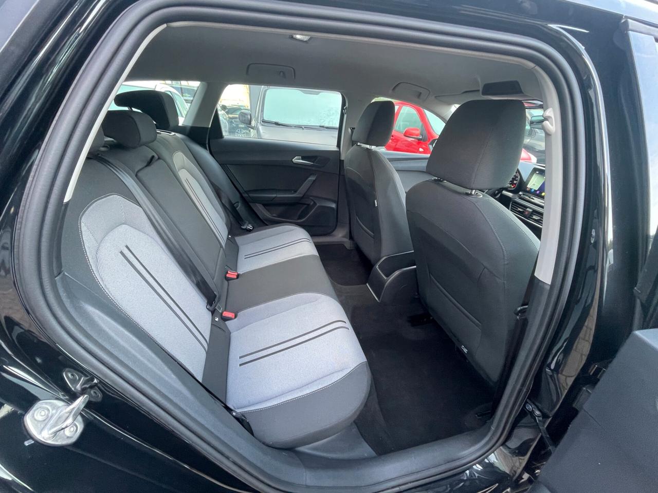 Seat Leon Sportstourer 1.0 eTSI 110 CV DSG Business