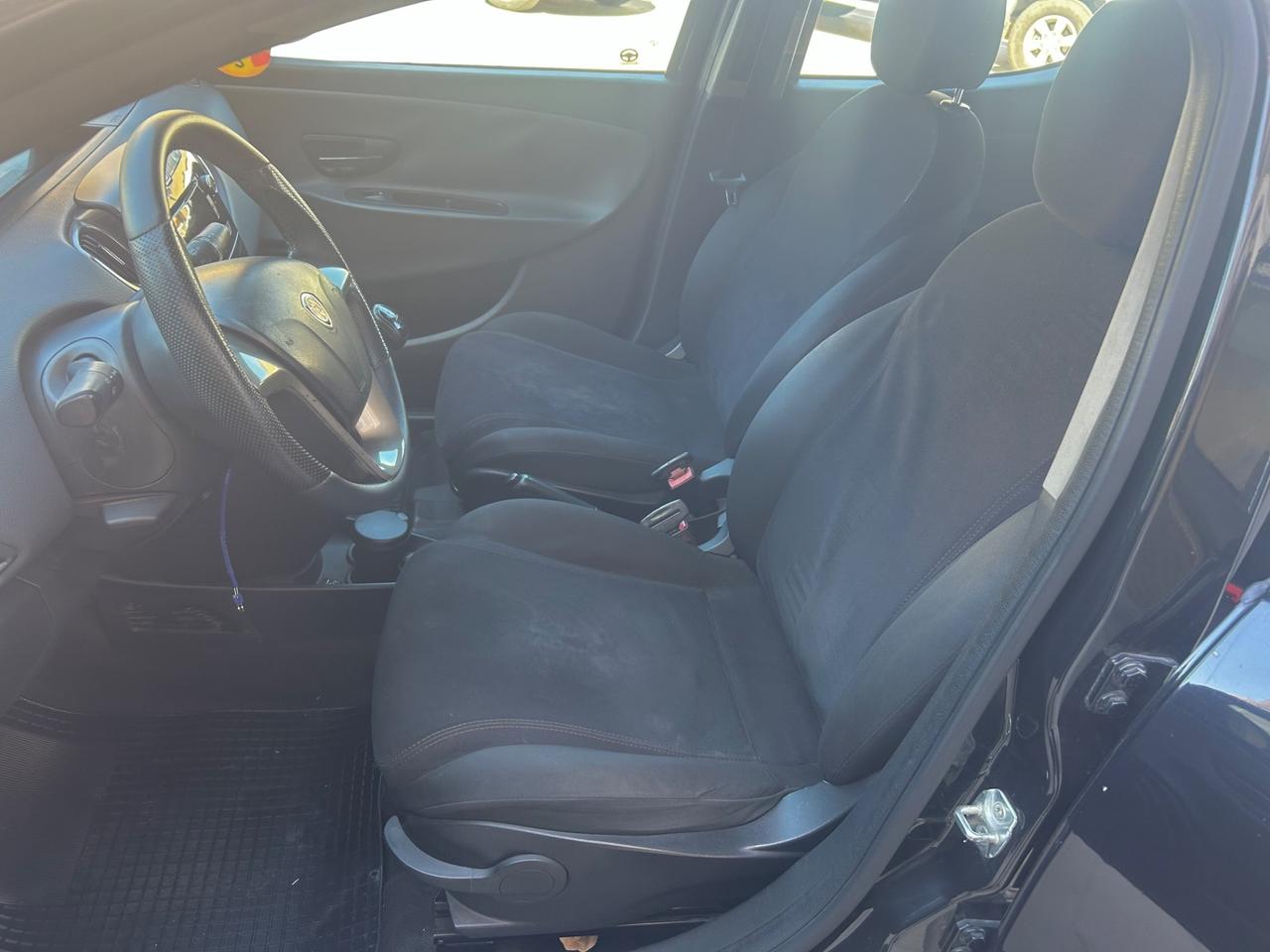Lancia Ypsilon 1.2 GPL