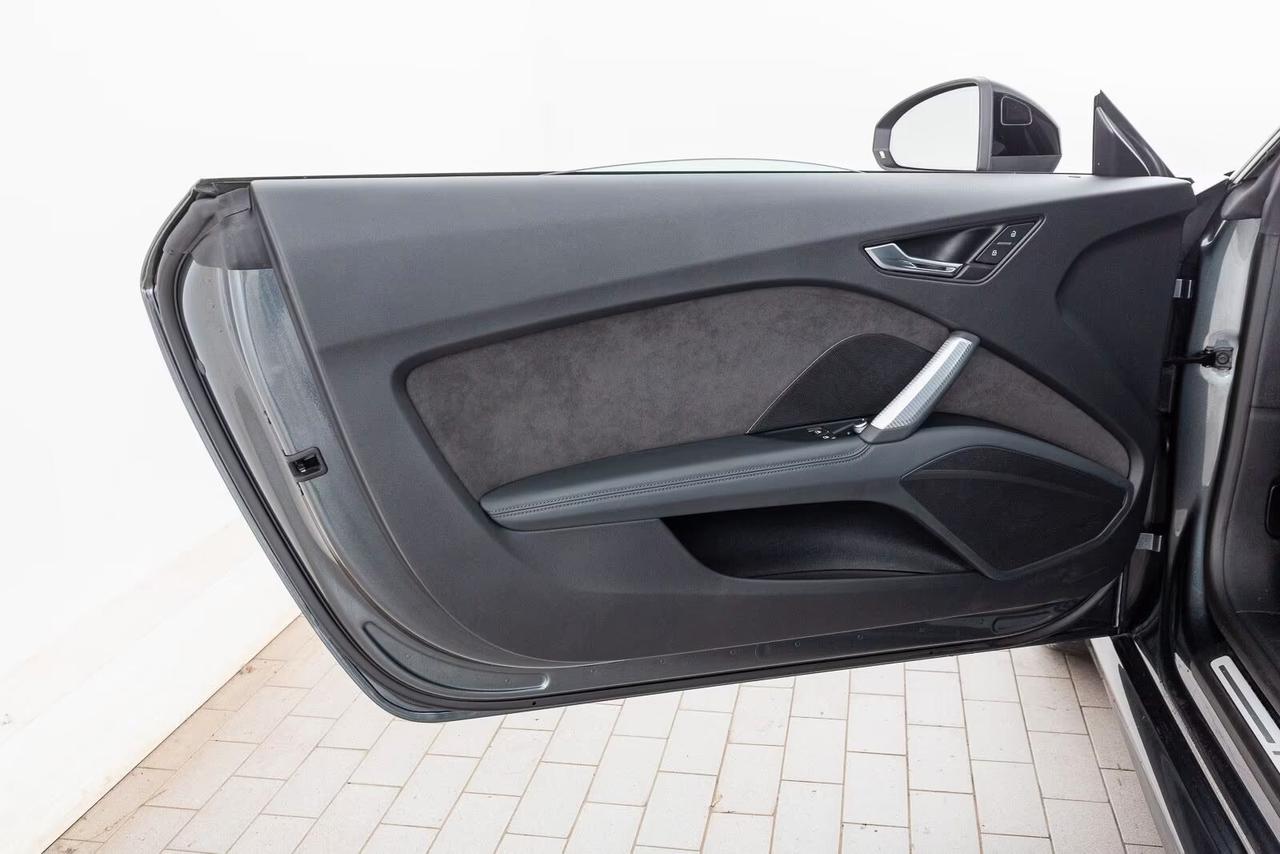 Audi TT RS Coupé 2.5 TFSI quattro S tronic virtiual pdc