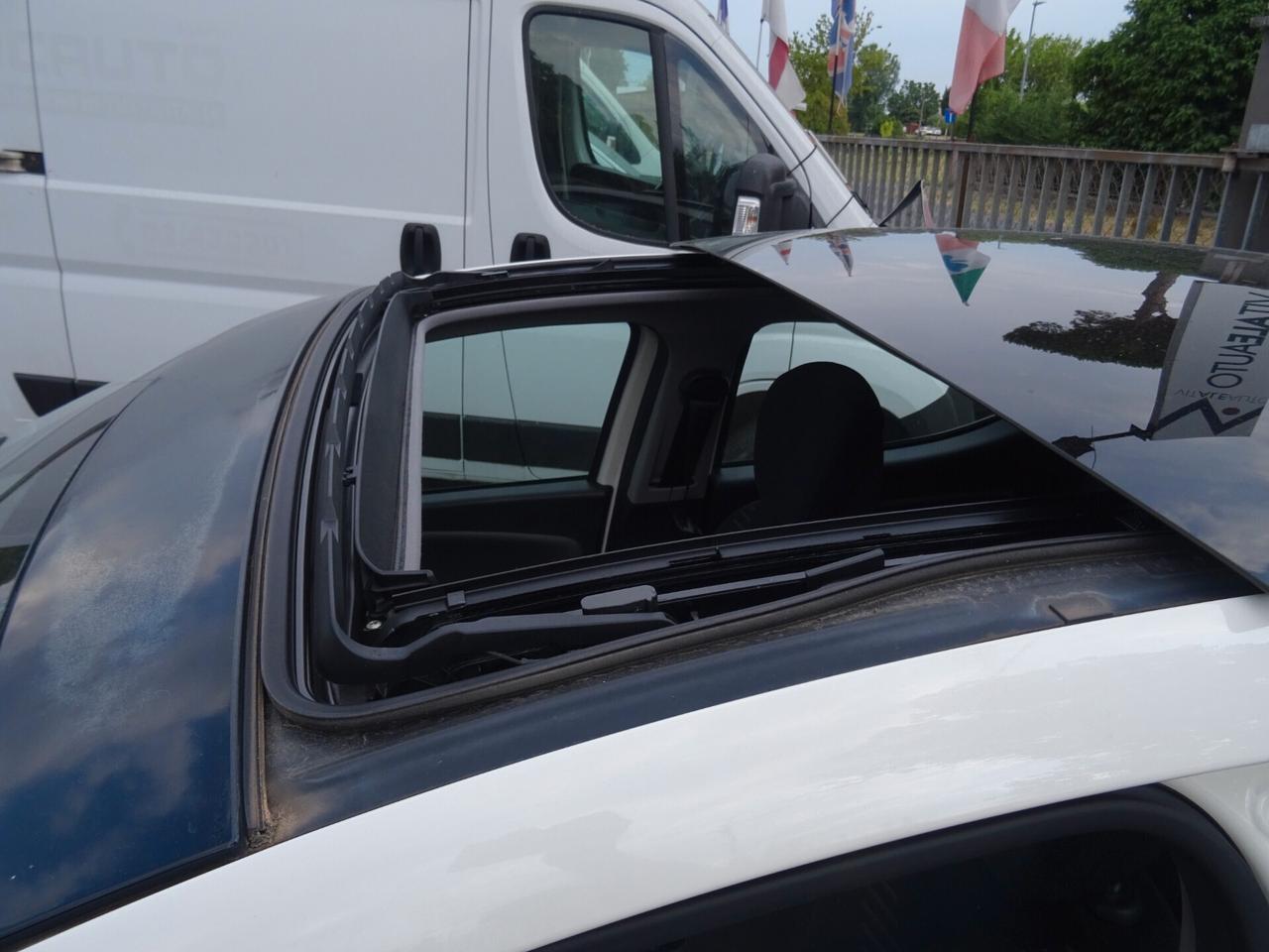 Lancia Ypsilon 1.2 69 CV 5p Platinum TETTO APRIBILE