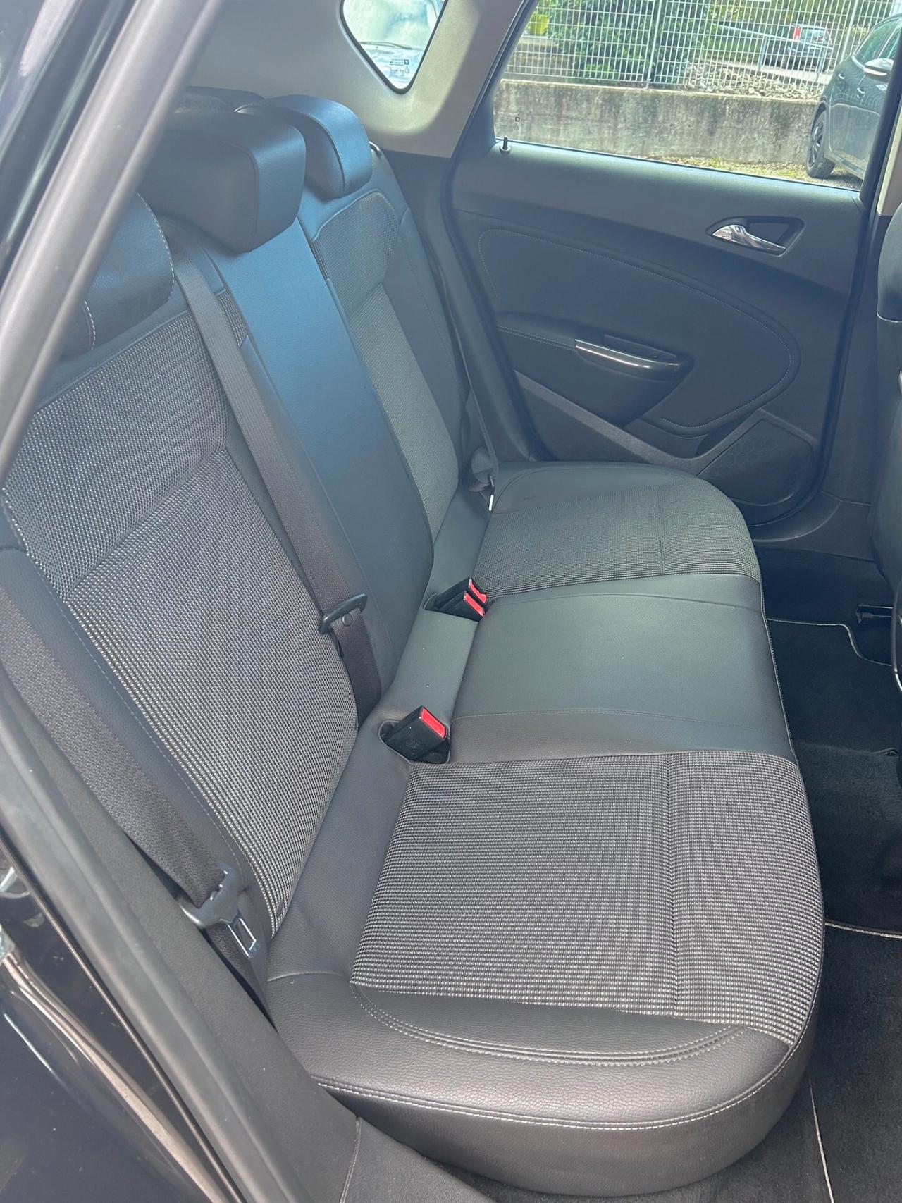 Opel Astra 1.6 5 porte Cosmo-UNIPROPRIETARIO