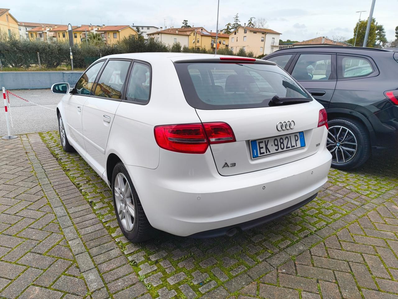 Audi A3 1.6 TDI 105 CV CR Ambiente