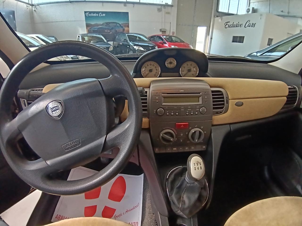 Lancia Ypsilon 1.2 Oro