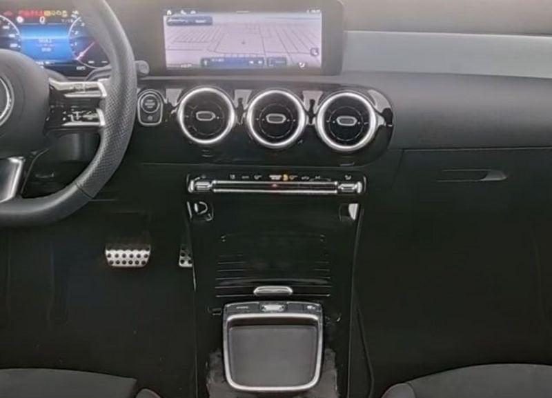 Mercedes-Benz Classe A A 180 Premium AMG LED NAVI