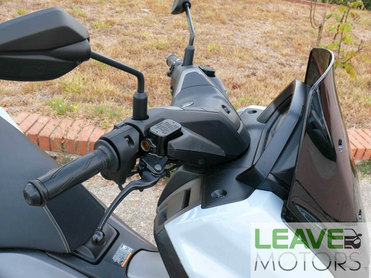 Yamaha Nmax 125 - (M1382)