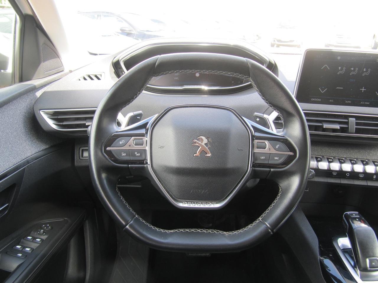 Peugeot 5008 BlueHDi 130 S&S EAT8 Allure - automatico