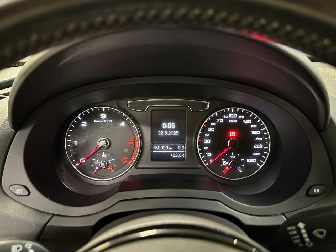 Audi Q3 2.0 TDI 120 CV Business
