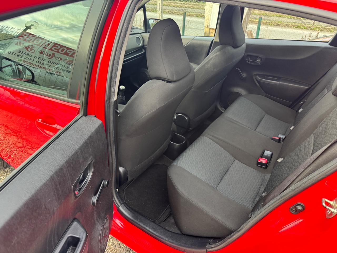 Toyota Yaris 1.0 5 porte Lounge NEOPATENTATI