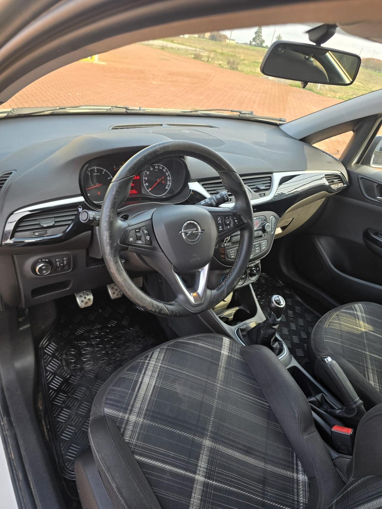 Opel Corsa 1.4 90CV GPL CASAMADRE , PERFETTA NEOPATENTATI