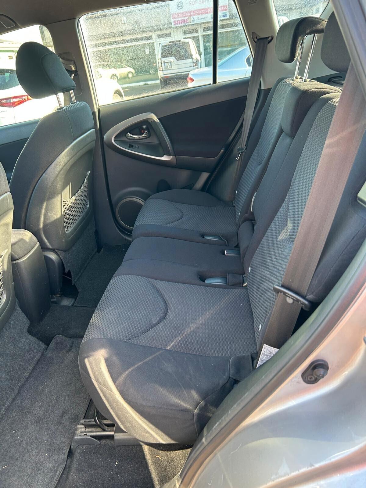 Toyota RAV 4 RAV4 2.2 D-4D 136 CV DPF Luxury OK NEO PATENTATI