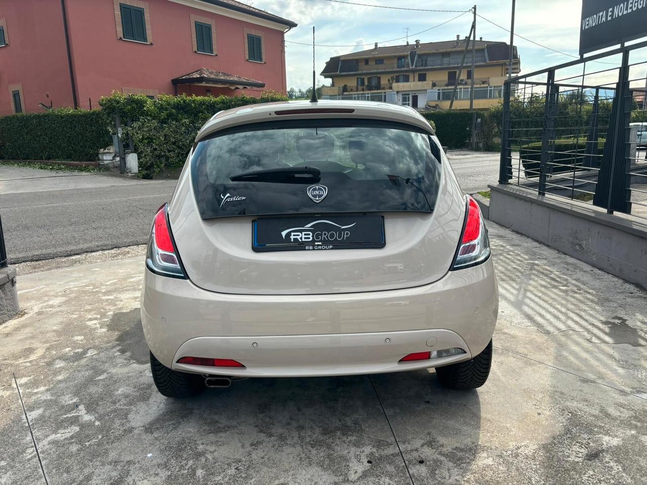 Lancia Ypsilon 1.2 69 CV 5 porte Gold