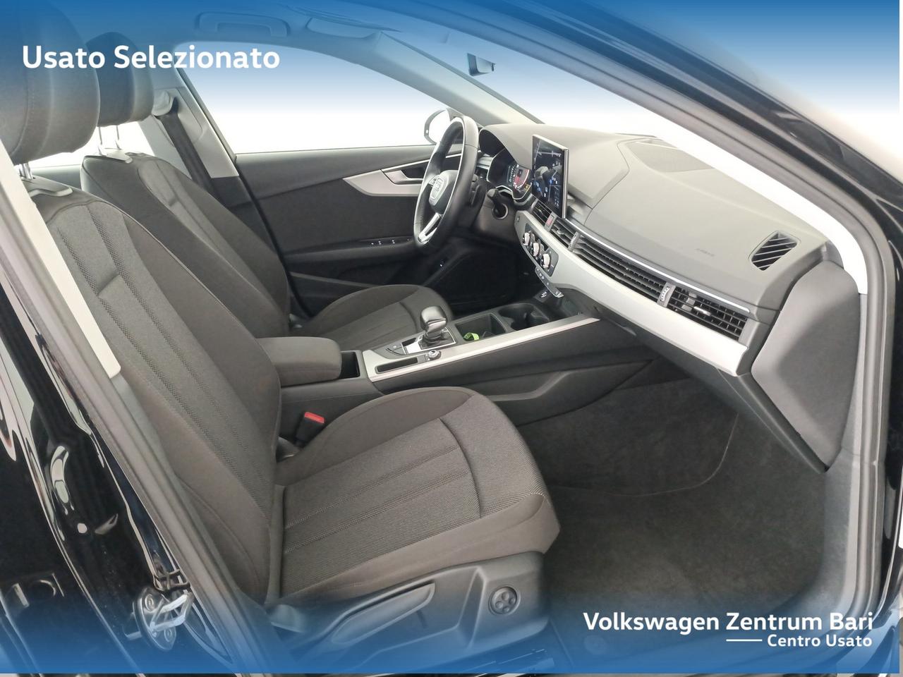Audi A4 30 2.0 tdi mhev business 136cv s-tronic