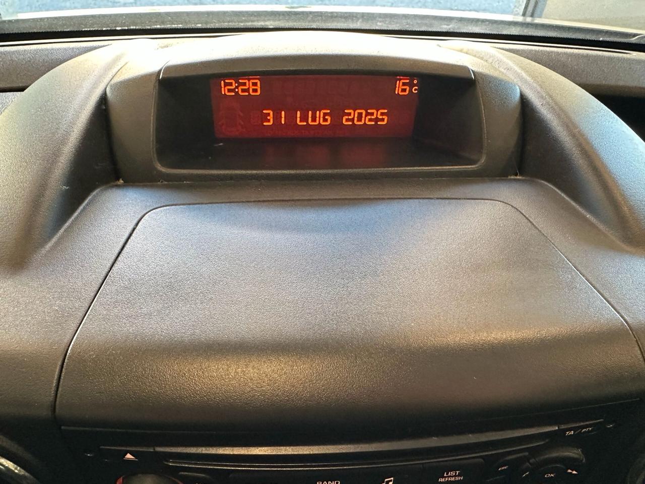 Peugeot Partner Tepee 1.6 HDi 92CV Outdoor