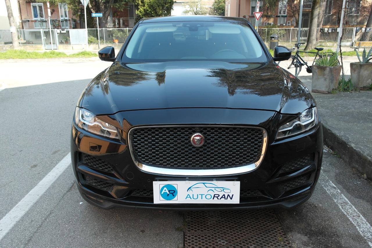 Jaguar F-Pace 3.0 D V6 300 CV AWD aut. Prestige