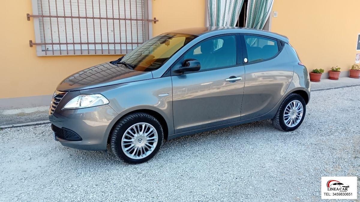 LANCIA - Ypsilon 1.2 benzina / gpl - ok neopatentati