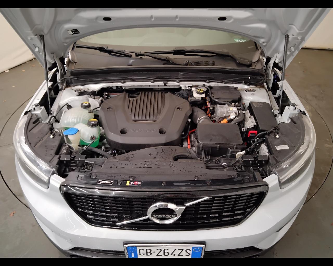 VOLVO XC40 - XC40 1.5 t5 phev R-design auto my21