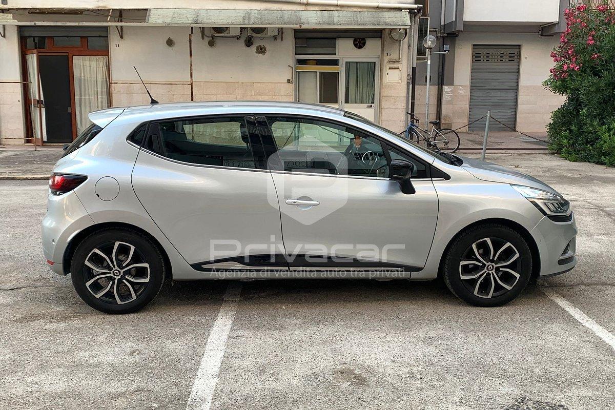 RENAULT Clio TCe 12V 90 CV 5 porte Moschino Intens