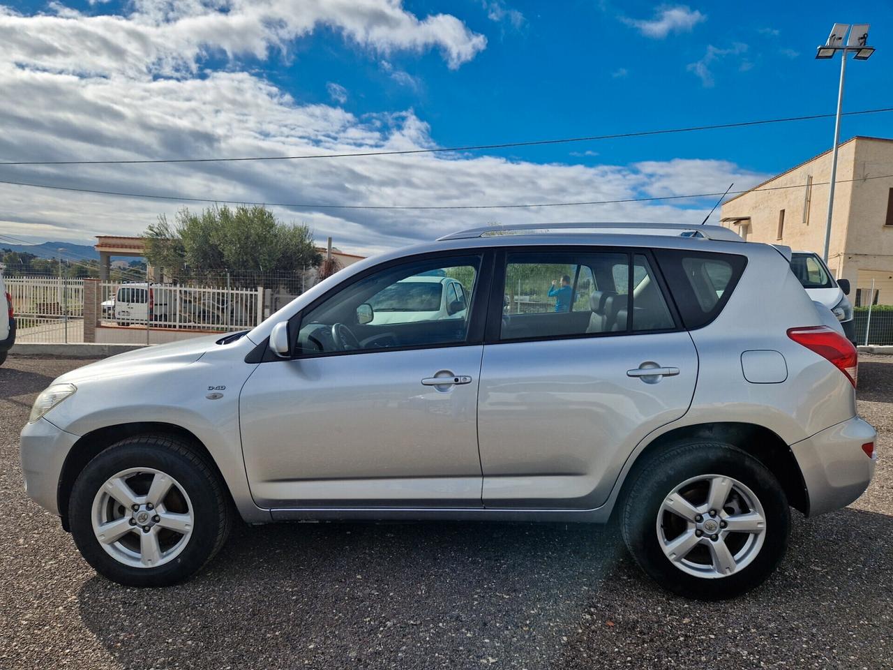 Toyota RAV 4 RAV4 2.2 D-4D 136 CV Luxury