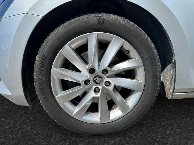 SKODA Superb 2.0 TDI 150 CV SCR DSG Wagon Executive