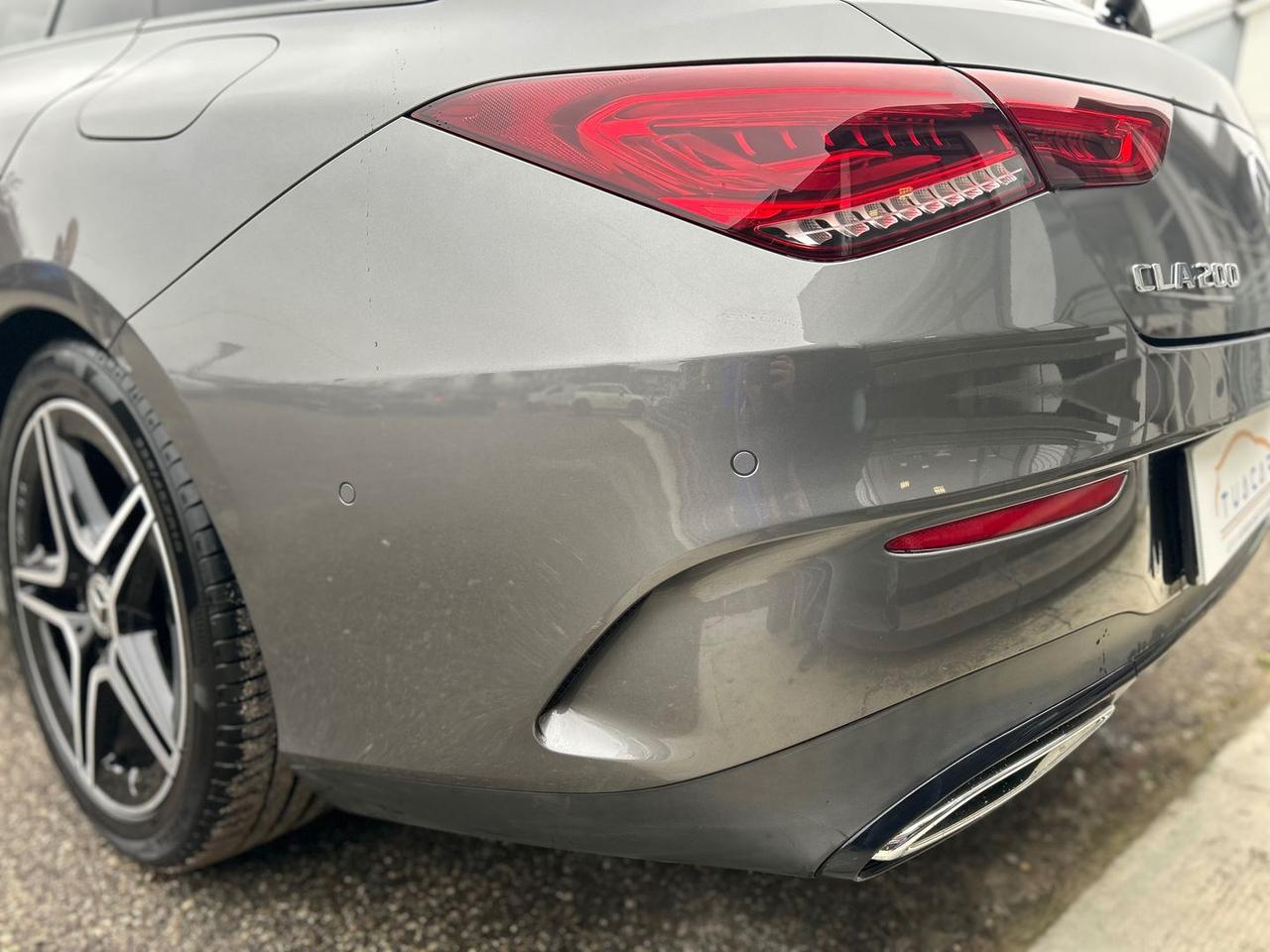 Mercedes-Benz CLA 200 Premium CLA 200 #8756