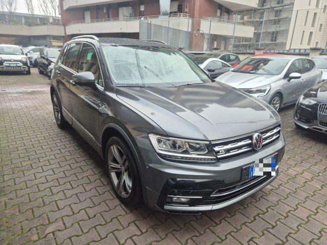 VOLKSWAGEN Tiguan 1.5 TSI 150 CV DSG Sport ACT BMT R-LINE GRANDINATA
