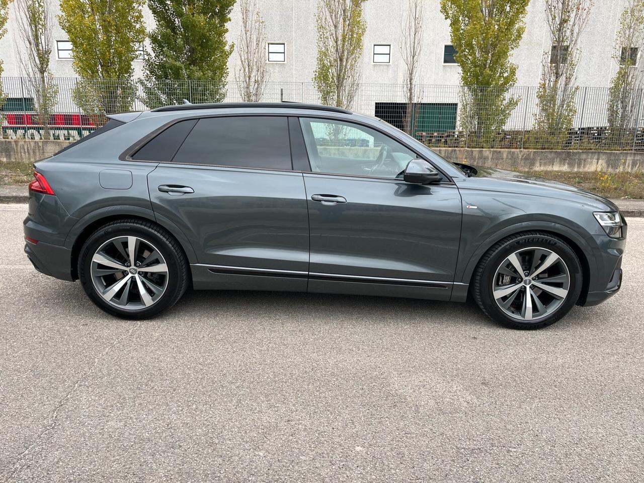 Audi Q8 50 Tdi 286 cv Quattro S Line Tetto