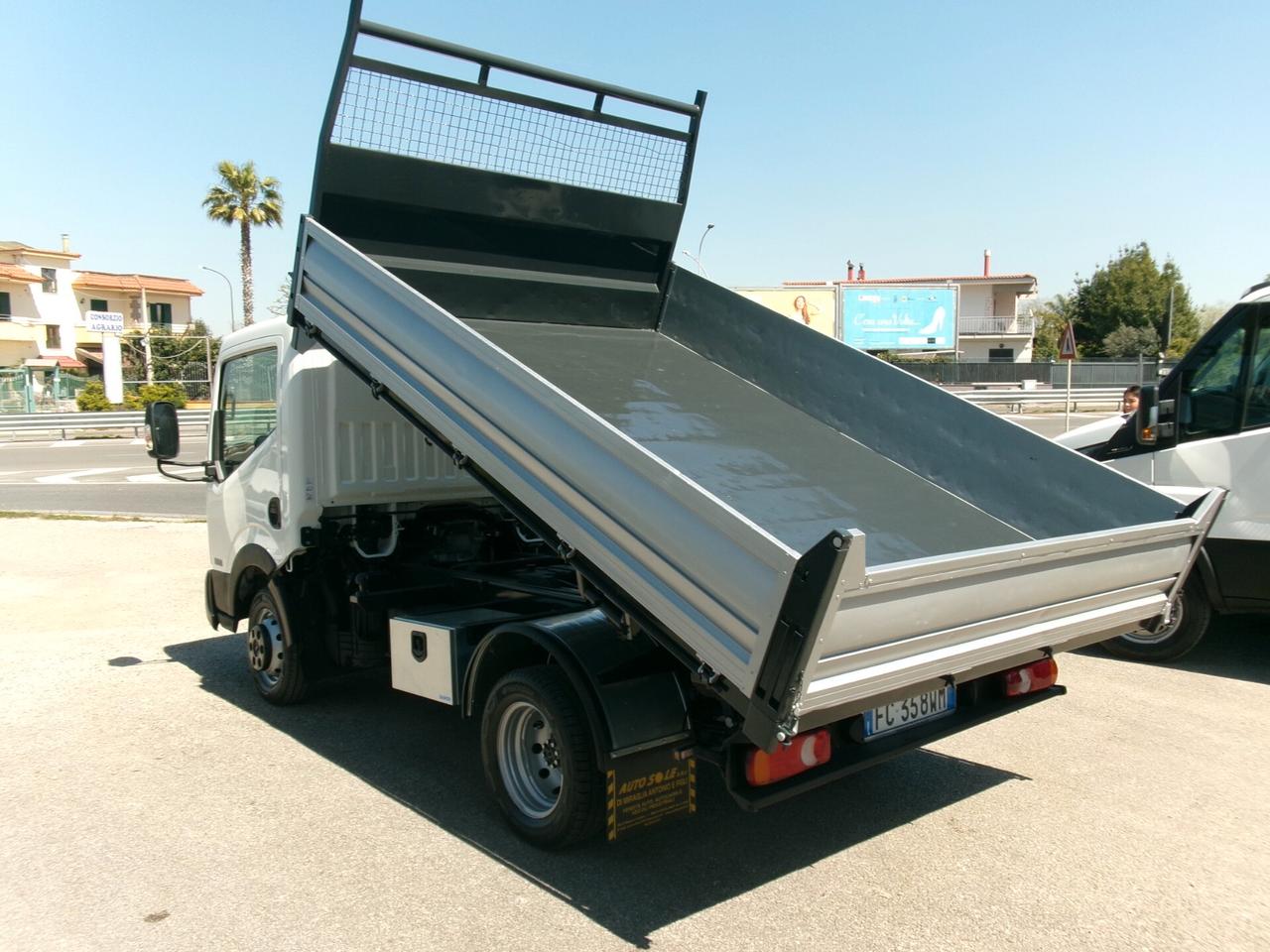 Nissan Cabstar NT400 35-12 2.5 120CV E5 RIBALTABILE TRILAT 134000 KM TAGLIANDATO