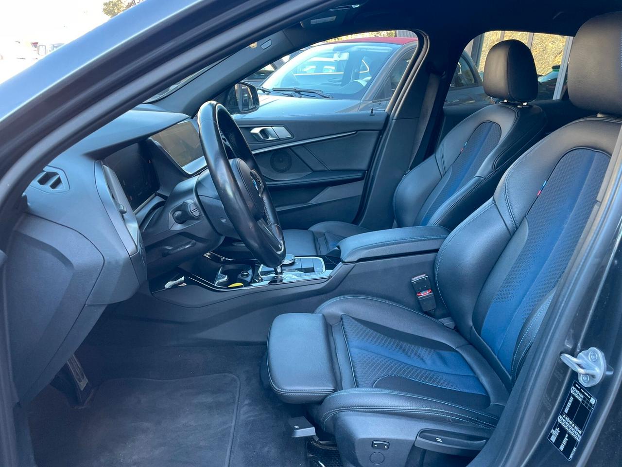 BMW 116d M-SPORT AUT 116cv *PACK LUCI*